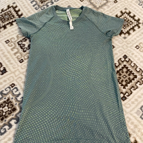 Lululemon Swiftly, size 6 - Picture 1 of 1